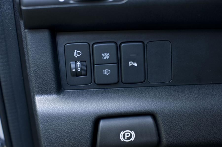 Кнопка отключения парктроника митсубиси - 98 фото